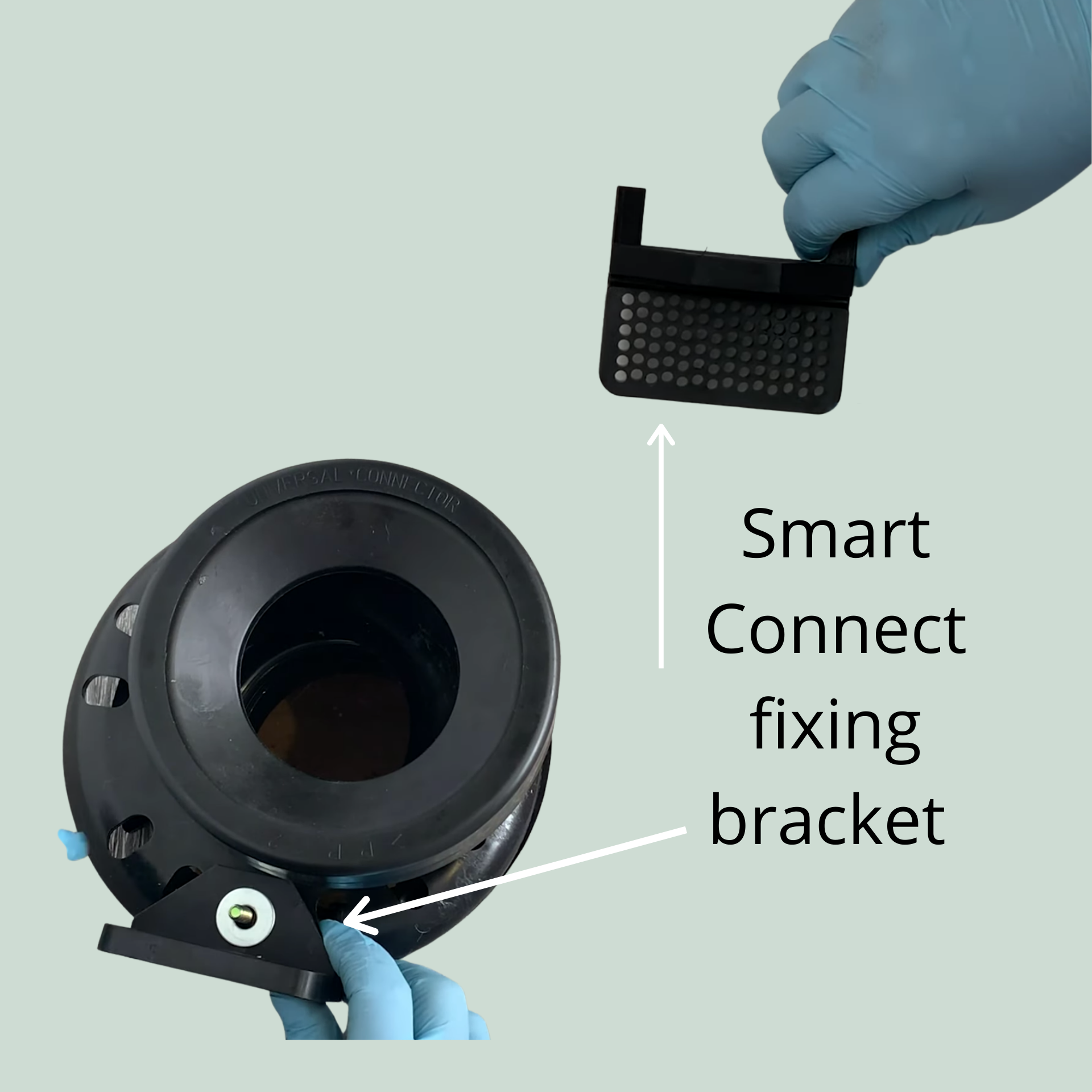 Installing the fixing bracket for Smart Connect 